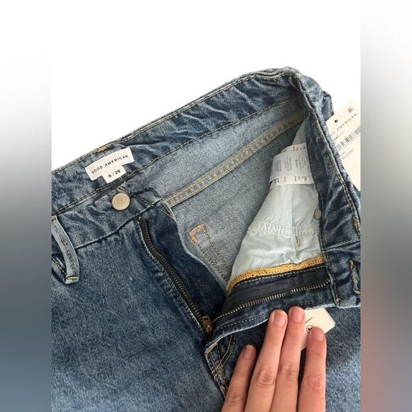 GOOD AMERICAN Good Boy Vintage Inspired Curvy Jean - Picture 3 of 8